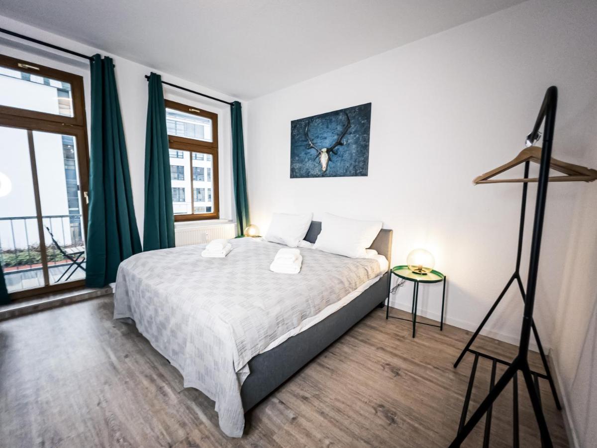 Apartment ⋙ Stilvolle Mit 2 Schlafzimmern & Balkon ⋘ *