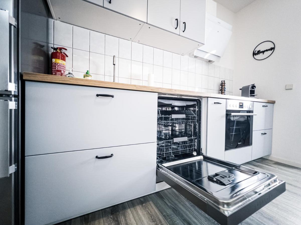⋙ Stilvolle Mit 2 Schlafzimmern & Balkon ⋘ Apartment *